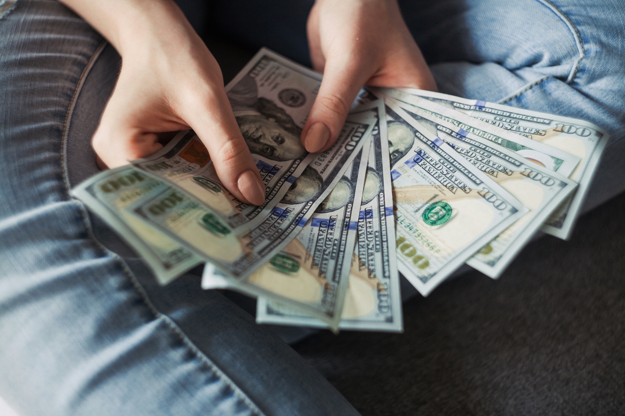 Investing Smart: Why Mutual Funds Make Sense